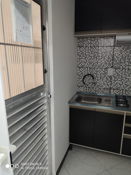 Imagem 3 da galeria do anúncio: Studio Mobiliado Lindo ao Lado Metrô Local Seguro Tranquilo