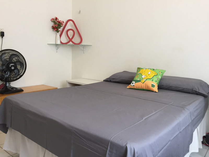 Imagem 2 da galeria do anúncio: Quarto a 2 quadras da beira mar