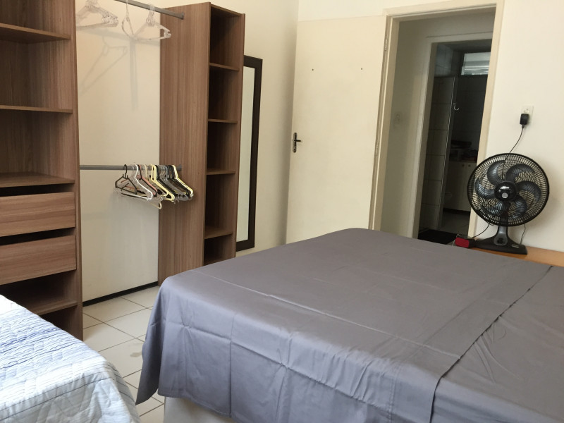 Imagem 4 da galeria do anúncio: Quarto a 2 quadras da beira mar