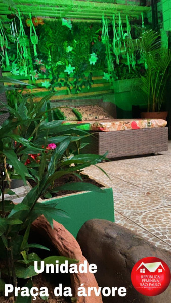 Imagem 1 da galeria do anúncio: ALUGUEL DE QUARTOS E VAGAS FEMININAS, BEM AO LADO DO METRO