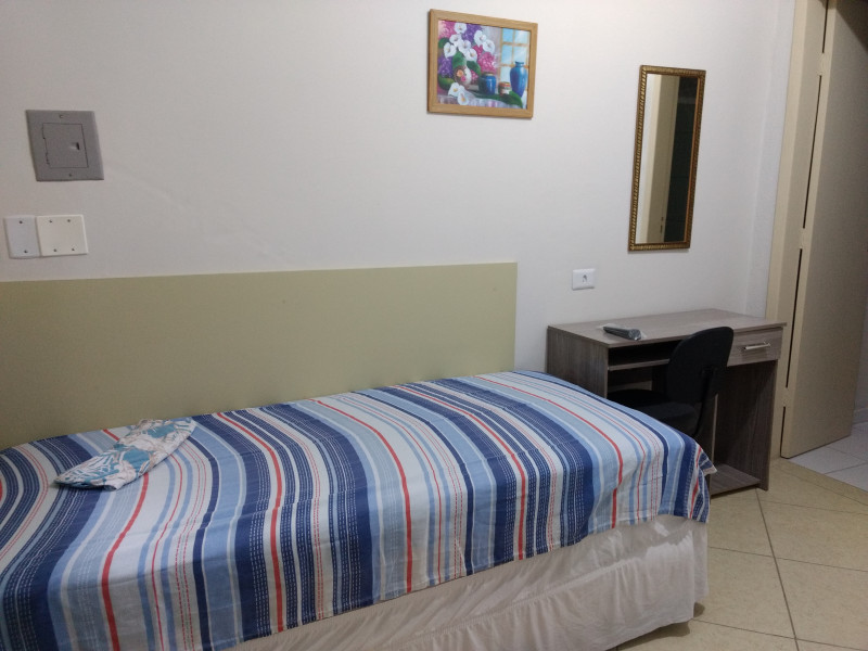 Imagem 1 da galeria do anúncio: Quarto suite no jardim das Américas