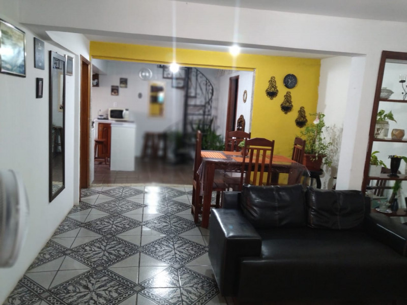 Imagem 7 da galeria do anúncio: Quarto Casa Pensão Mobiliado , bairro Umarizal prox a Doc
