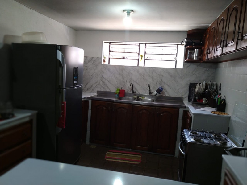 Imagem 5 da galeria do anúncio: Quarto Casa Pensão Mobiliado , bairro Umarizal prox a Doc