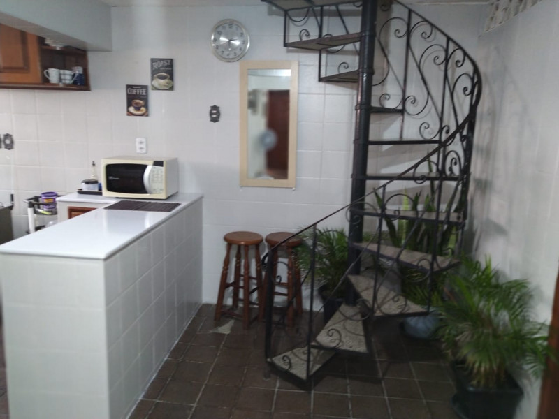 Imagem 4 da galeria do anúncio: Quarto Casa Pensão Mobiliado , bairro Umarizal prox a Doc
