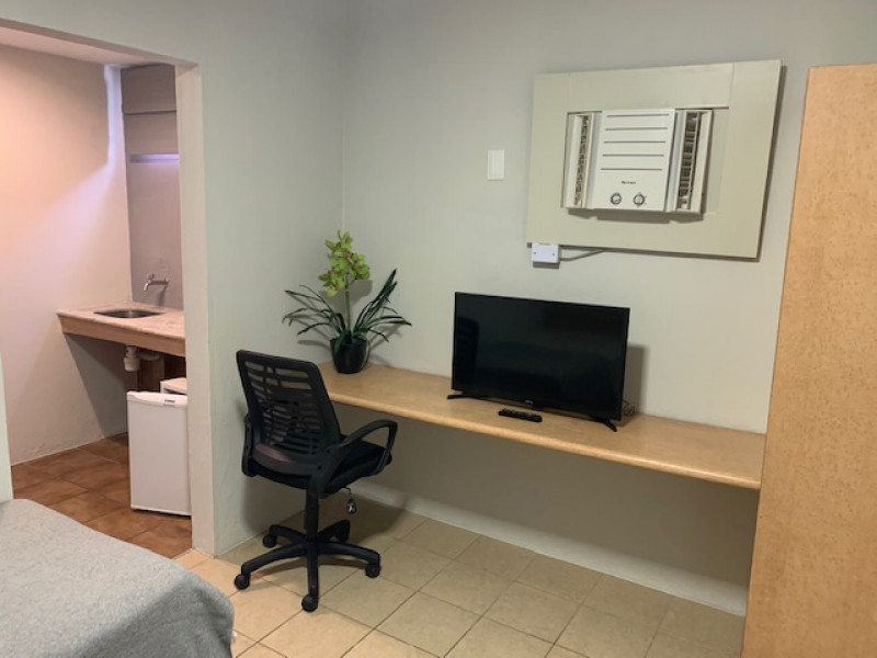 Imagem 1 da galeria do anúncio: QUARTOS PARA ESTUDANTES E EXECUTIVOS EM BOA VIAGEM