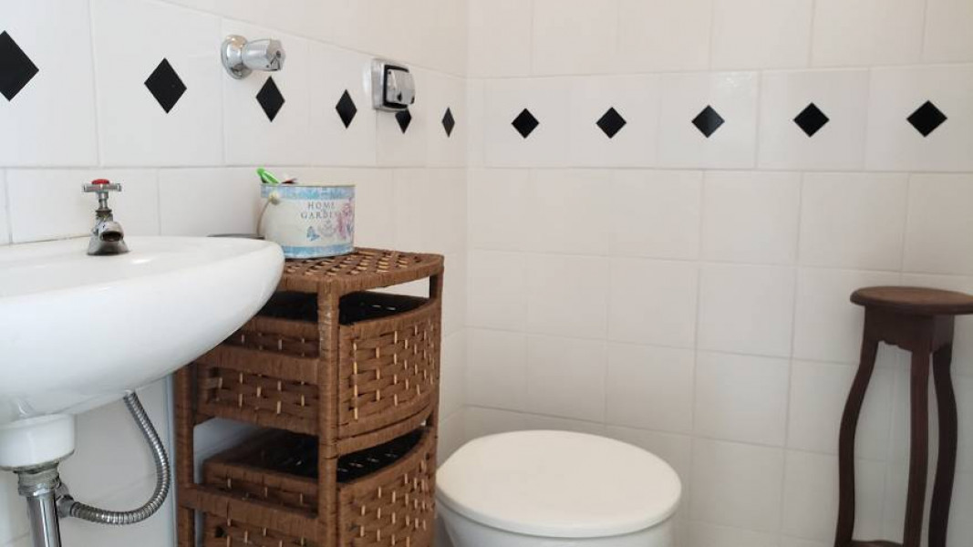 Imagem 2 da galeria do anúncio: Excelente Suite com Diarista Exclusivo á Mulheres