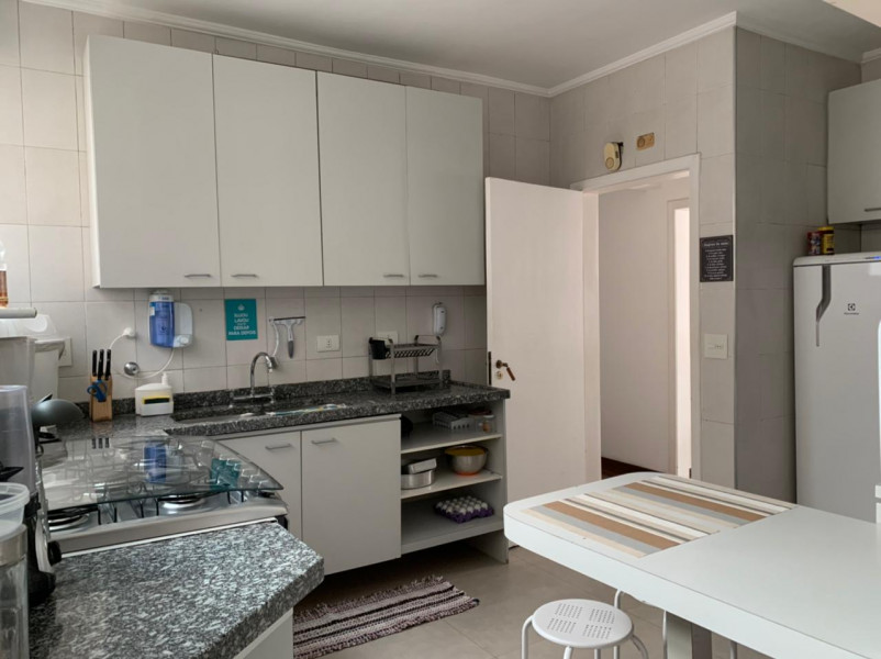 Imagem 6 da galeria do anúncio: QUARTO DEPENDÊNCIA NA ALAMEDA SANTOS - JARDINS