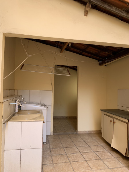 Imagem 15 da galeria do anúncio: QUARTO FEMININO COM ÁREA PRIVATIVA -PRAÇA DA LIBERDADE