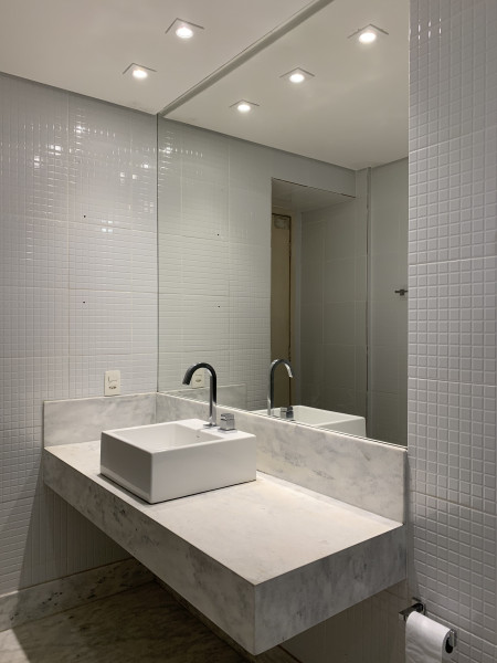 Imagem 10 da galeria do anúncio: QUARTO FEMININO COM ÁREA PRIVATIVA -PRAÇA DA LIBERDADE