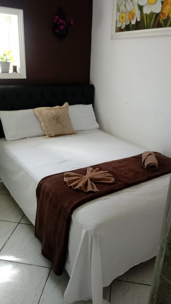 Imagem 6 da galeria do anúncio: Quarto individual mobiliado com mini cozinha