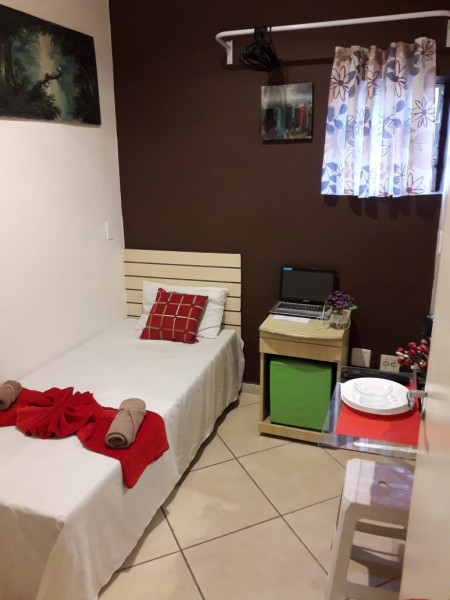 Imagem 3 da galeria do anúncio: Quarto individual mobiliado com mini cozinha