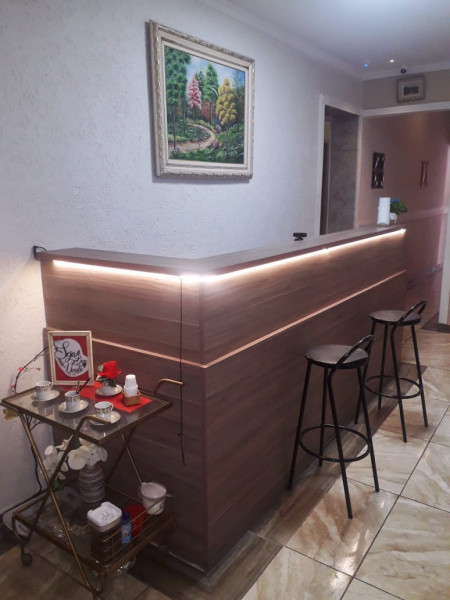 Imagem 1 da galeria do anúncio: Quarto individual mobiliado com mini cozinha