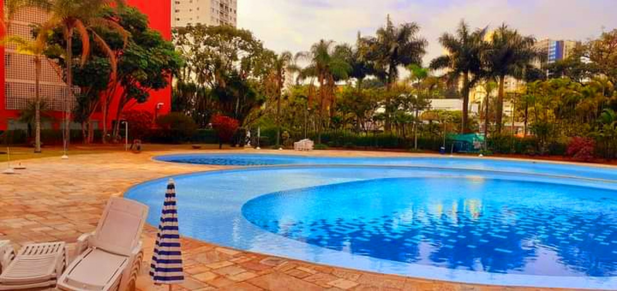 Imagem 1 da galeria do anúncio: Suíte Individual Piscina Sauna Academia etc FEMININO