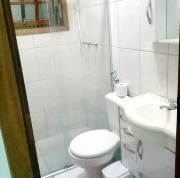 Imagem 11 da galeria do anúncio: Quarto com banheiro individual