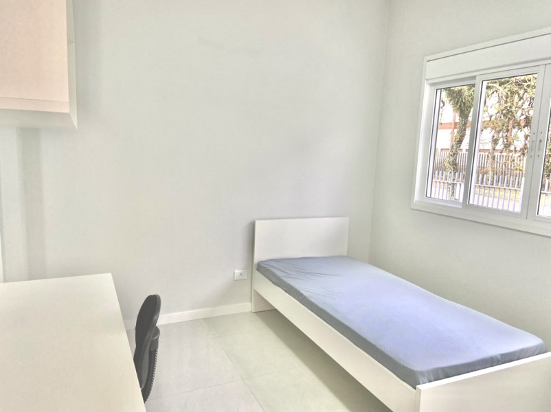 Imagem 1 da galeria do anúncio: Suíte privativa em frente ao centro politécnico - UFPR