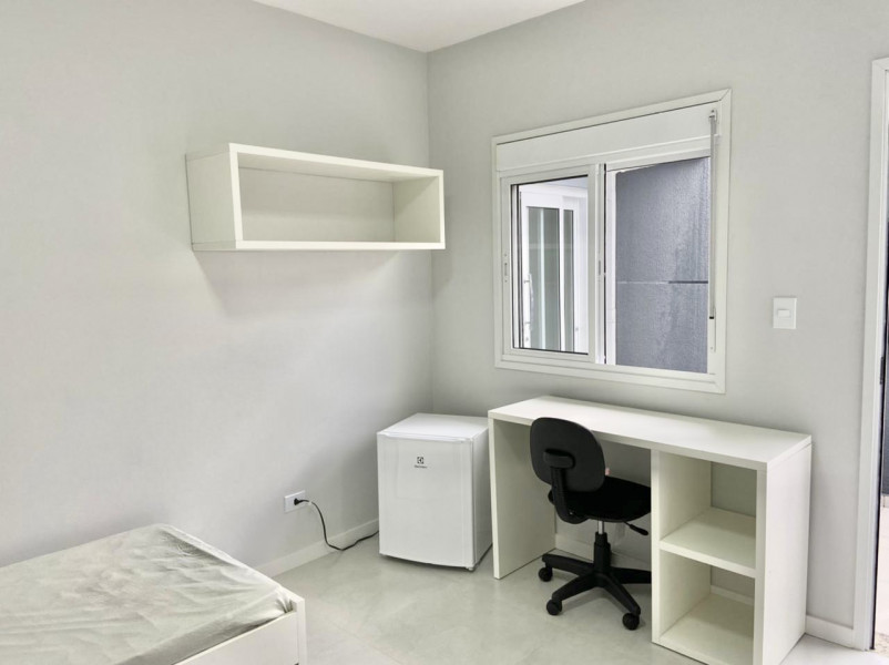 Imagem 4 da galeria do anúncio: Suíte privativa em frente ao centro politécnico - UFPR