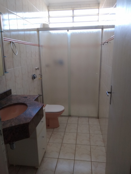 Imagem 10 da galeria do anúncio: Quarto em casa próxima a ESALQ