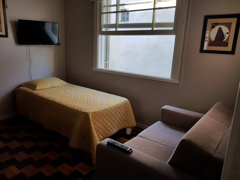 Imagem 6 da galeria do anúncio: Quartos para alugar perto HCPA