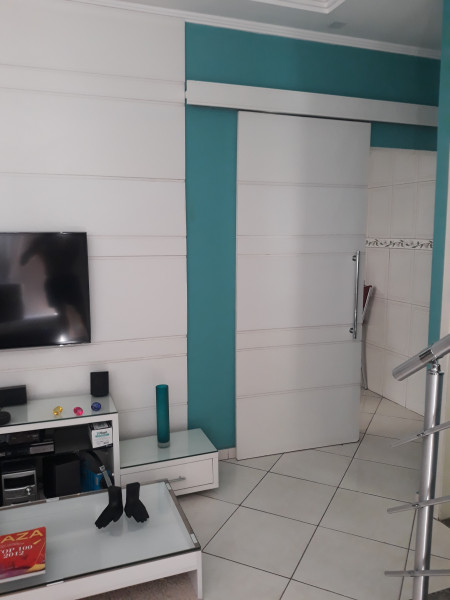 Imagem 7 da galeria do anúncio: Divido Apto Patríarca/ Vila Ré