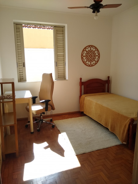 Imagem 1 da galeria do anúncio: Quarto em casa próxima a ESALQ