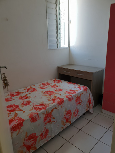 Imagem 12 da galeria do anúncio: Alugo ótimos quarto p/ moças, piscina, Lavanderia,mobiliado,