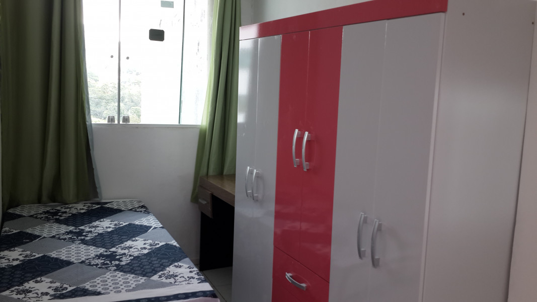 Imagem 16 da galeria do anúncio: Alugo ótimos quarto p/ moças, piscina, Lavanderia,mobiliado,