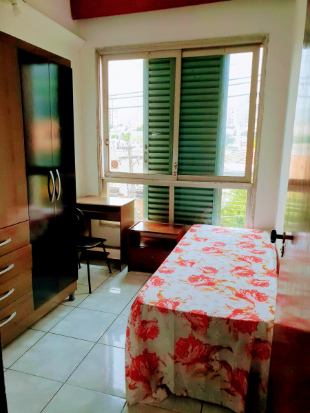 Imagem 10 da galeria do anúncio: Alugo ótimos quarto p/ moças, piscina, Lavanderia,mobiliado,