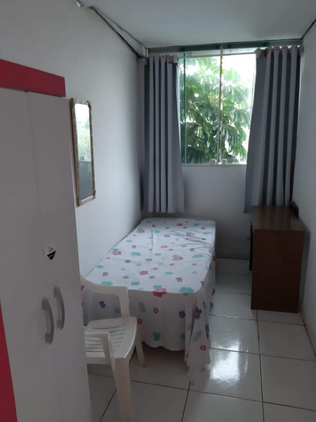 Imagem 9 da galeria do anúncio: Alugo ótimos quarto p/ moças, piscina, Lavanderia,mobiliado,