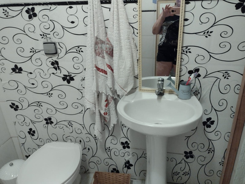 Imagem 9 da galeria do anúncio: QUARTO INDIVIDUAL MOBILIADO PARA MULHERES