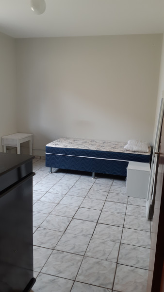 Imagem 9 da galeria do anúncio: Quarto mobiliado prox. a UNIGRAN