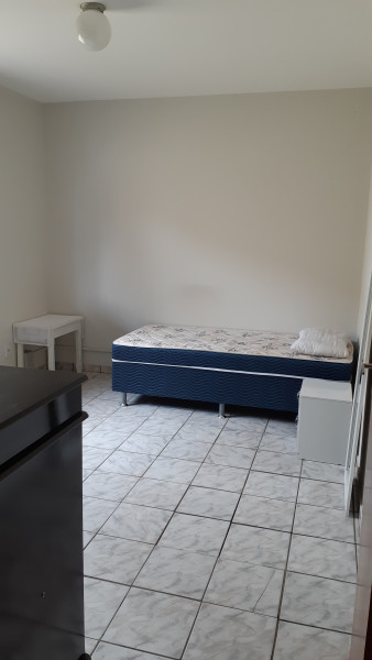 Imagem 13 da galeria do anúncio: Quarto mobiliado prox. a UNIGRAN