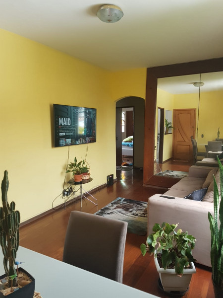 Imagem 5 da galeria do anúncio: Alugo quarto mobiliado! Excelente localização.