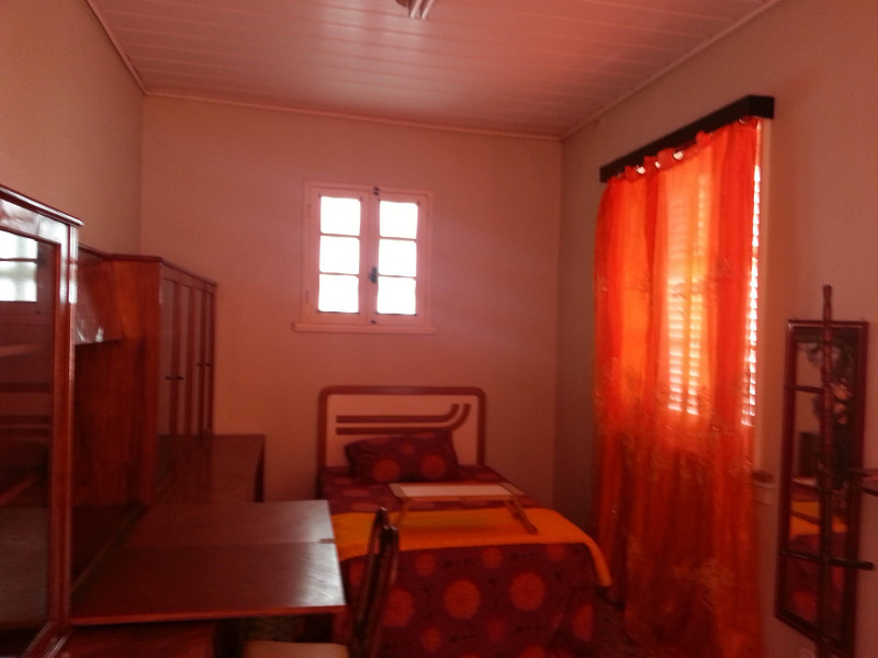 Imagem 1 da galeria do anúncio: alugo quarto  individual