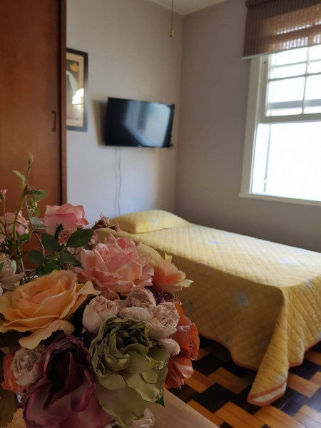 Imagem 5 da galeria do anúncio: Quartos para alugar perto HCPA