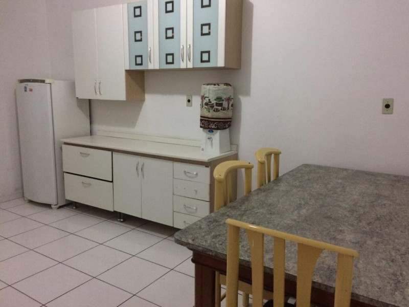 Imagem 3 da galeria do anúncio: Quarto Feminino - Compartilhado