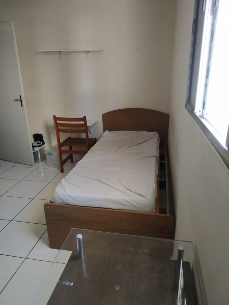 Imagem 1 da galeria do anúncio: Quarto Feminino - Compartilhado