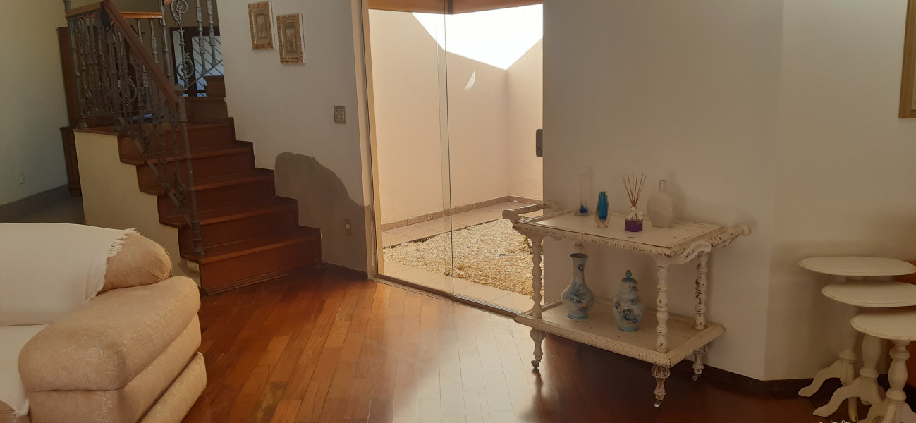 Imagem 5 da galeria do anúncio: Quarto mobiliado