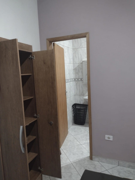 Imagem 11 da galeria do anúncio: Petit Maison. Suíte com garagem