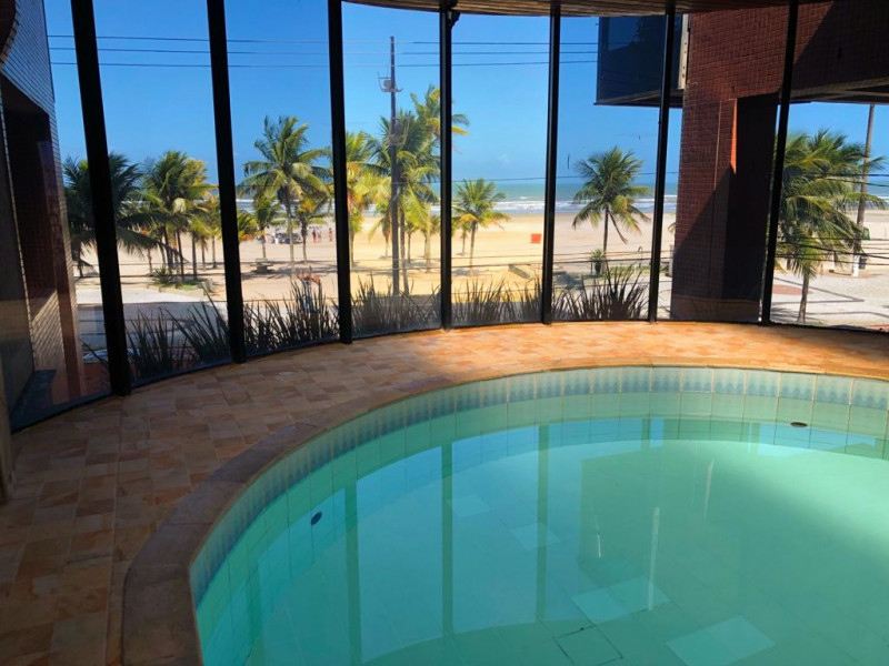 Imagem 3 da galeria do anúncio: Quarto suite indiv. Frente Praia Guilhermina 13 99707 0524