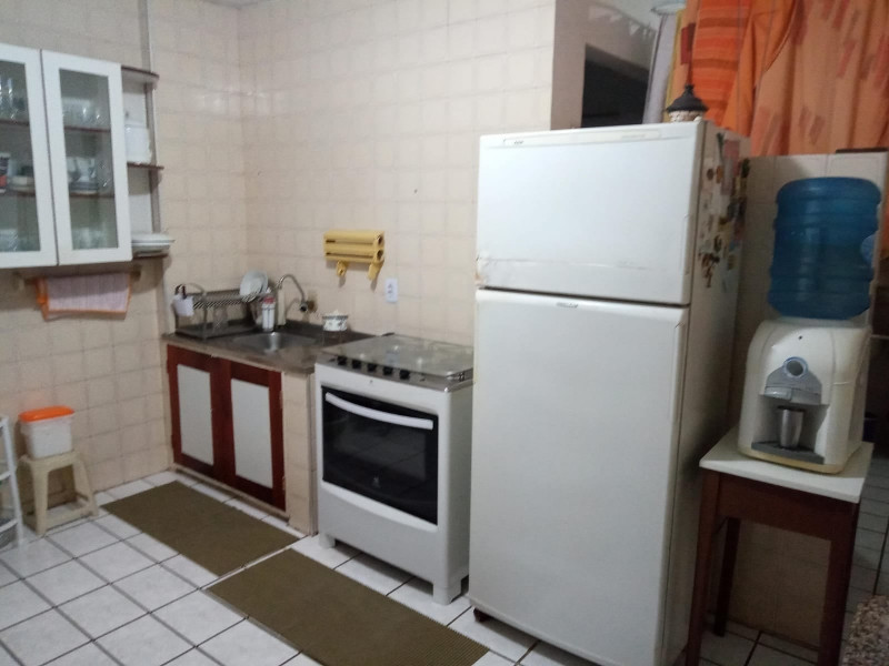 Imagem 6 da galeria do anúncio: QUARTO PARA ALUGAR o o