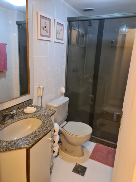 Imagem 8 da galeria do anúncio: QUARTO/MULHER/BARRA BALI/TRABALHE FORA/SEM CAUÇÃO