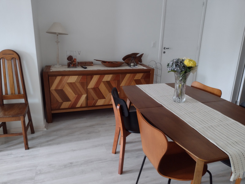 Imagem 17 da galeria do anúncio: Quarto decorado, novíssimo, com tv, ar, móvei, banheiro exc.