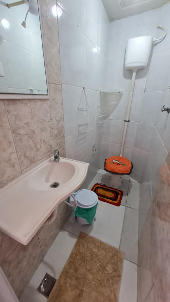 Imagem 4 da galeria do anúncio: República das Charmosas - rep. Fem em frente à UERJ Maracanã