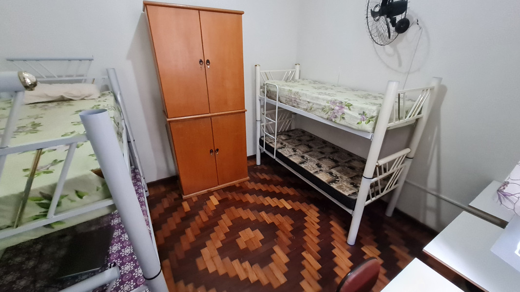 Imagem 13 da galeria do anúncio: República das Charmosas - rep. Fem em frente à UERJ Maracanã