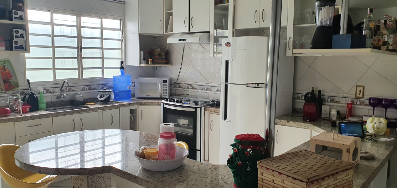 Imagem 8 da galeria do anúncio: Aluga-se quarto