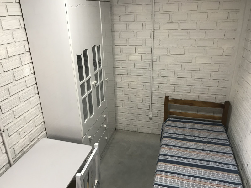 Imagem 16 da galeria do anúncio: ALUGUEL QUARTOS INDIVIDUAIS - 4 Distrito