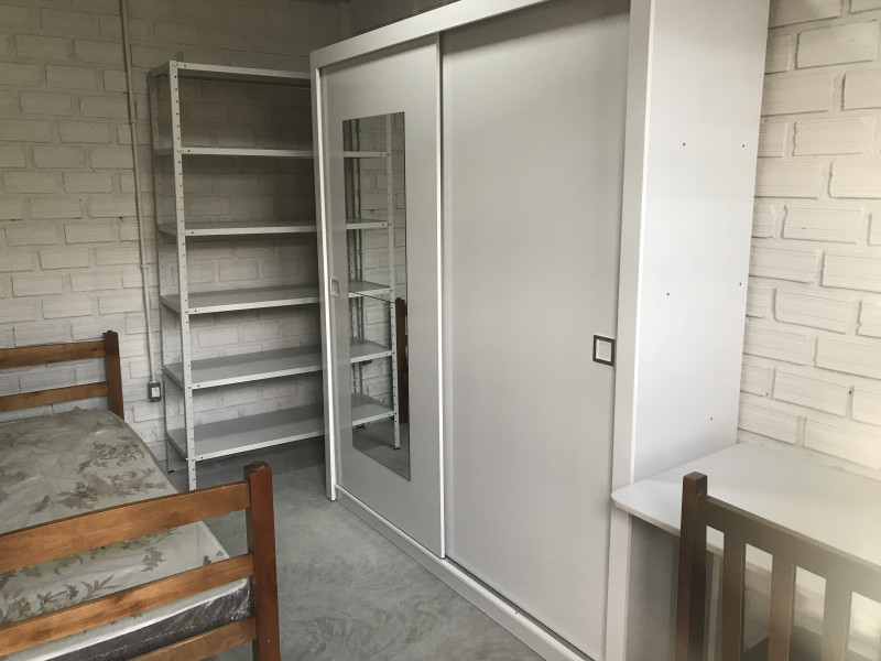 Imagem 12 da galeria do anúncio: ALUGUEL QUARTOS INDIVIDUAIS - 4 Distrito