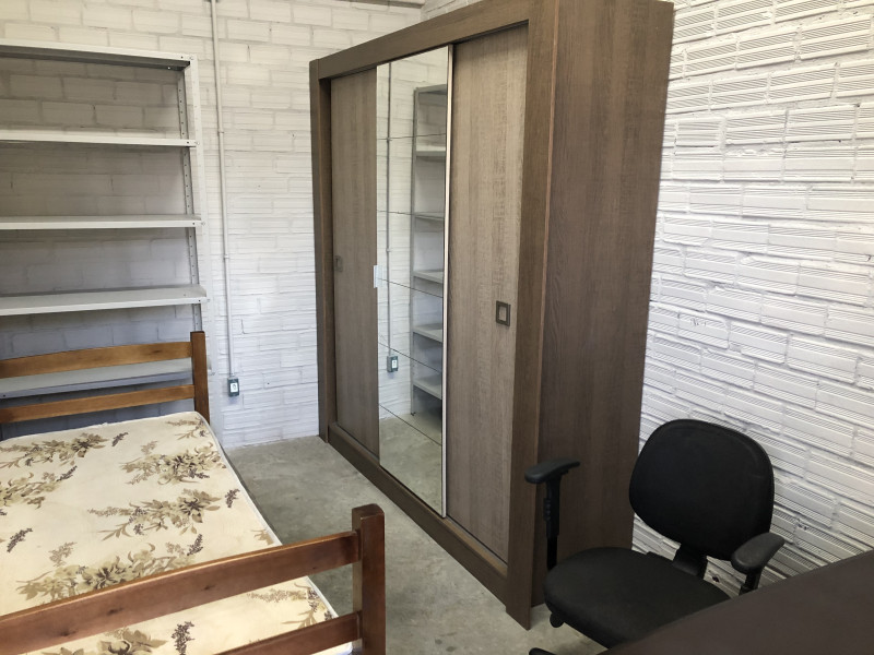 Imagem 10 da galeria do anúncio: ALUGUEL QUARTOS INDIVIDUAIS - 4 Distrito