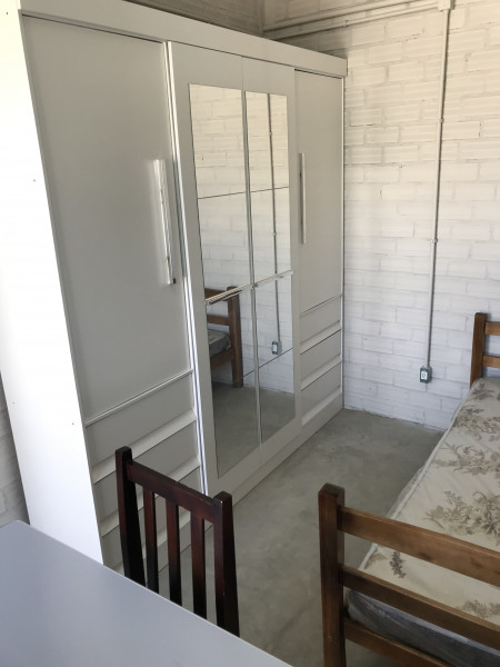 Imagem 17 da galeria do anúncio: ALUGUEL QUARTOS INDIVIDUAIS - 4 Distrito