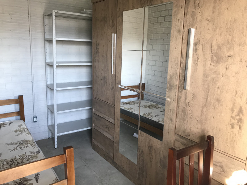 Imagem 7 da galeria do anúncio: ALUGUEL QUARTOS INDIVIDUAIS - 4 Distrito